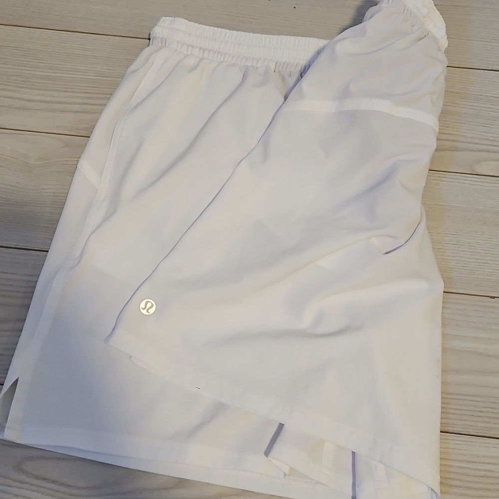 Lululemon Pace Rival High Rise Size 8 Shorts Womens 8 white High Rise Drawstring - Picture 2 of 6